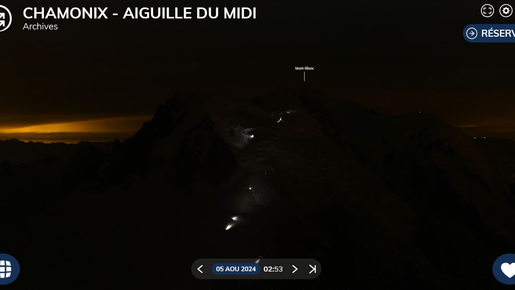 Les images des webcams à l'aiguille du Midi dans la nuit du 4 au 5 août 2024.