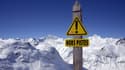 Les skieurs actuellement en Haute-Savoie devront être très prudents ce dimanche: la préfecture craint un fort risque d'avalanches dans tous les massifs haut-savoyards, consécutifs aux grandes tombées de neige de ce samedi. (Photo d'illustration)