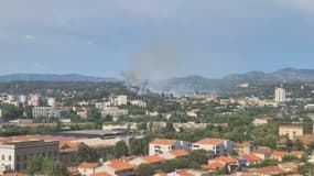Un important incendie s'est déclaré dans le quartier de Saint-Menet, à Marseille, le 2 juillet 2025.