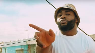 Le rappeur Gradur dans le clip de "Illégal".