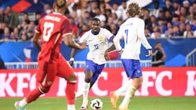 Marcus Thuram, sous le regard attentif de Griezmann, face au Luxembourg, le 9 juin 2024