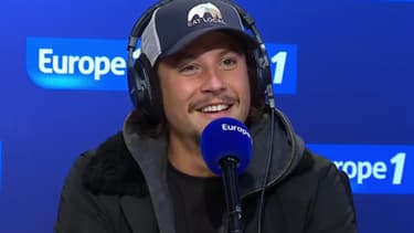 Nekfeu dans le studio de "Bonjour la France", le 2 novembre 2017