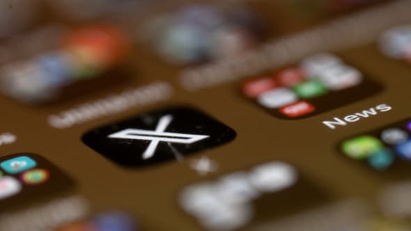 L'application X (ex-Twitter) sur un smartphone.
