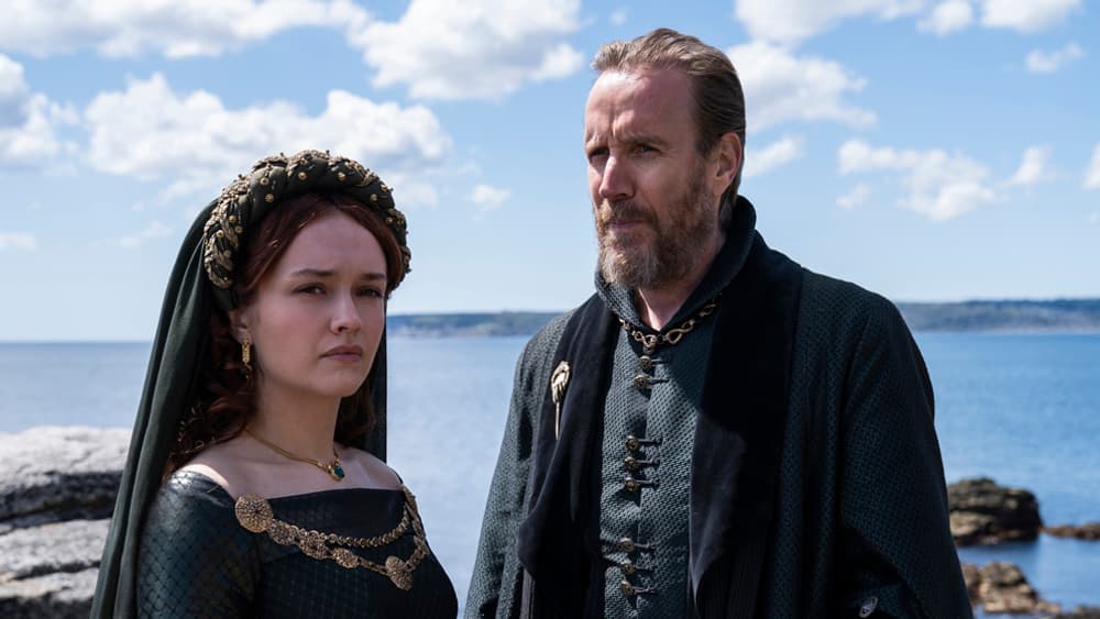 Olivia Cooke et Rhys Ifans dans "House of the Dragon" Olivia Cooke et Rhys Ifans dans "House of the Dragon"