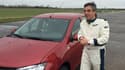 L'ancien Premier ministre s'est attelé au défi de "Top Gear": battre des records de vitesse sur le circuit de l’émission au volant d’une voiture peu coûteuse .