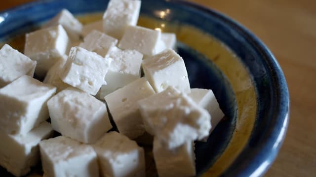 Pour obtenir davantage de protection de la feta grecque, Athènes serait prête à opposer son veto au traité de libre-échange UE-Canada.