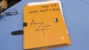 Dossier concernant l'instruction du procès AZF. Les avocats de la société Grande Paroisse, filiale de Total condamnée fin septembre pour l'explosion de l'usine AZF en 2001, ont annoncé jeudi avoir déposé une demande en récusation d'une des juges de la cou