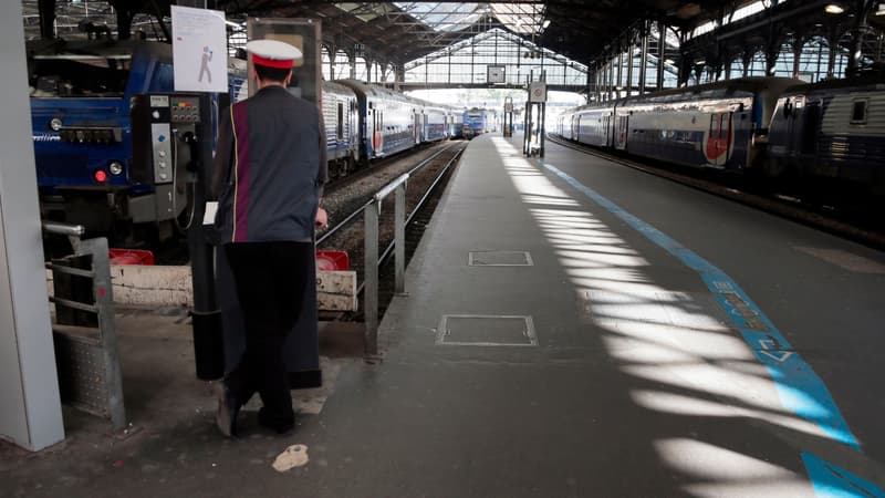 Environ 25 agents de départ de la SNCF rattachés à la gare Saint-Lazare étaient fichés. 