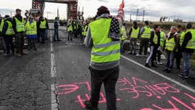 Des gilets jaunes lundi à Frontignan. 