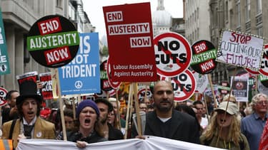 Des milliers de manifestants britanniques ont protesté contre l'austérité à Londres ce 20 juin.