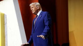 Donald Trump prononce une allocution lors de la réunion de l'Association des gouverneurs républicains au National Building Museum le 20 février 2025 à Washington.