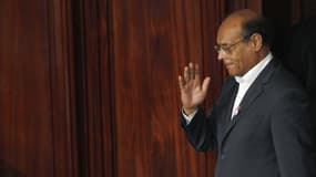 Le Congrès pour la république, le parti laïc du président tunisien Moncef Marzouki, a décidé lundi de "geler" son retrait annoncé la veille de la coalition gouvernementale formée avec les islamistes d'Ennahda. /Photo d'archives/REUTERS/Zoubeir Souissi
