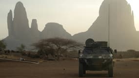 Un blindé de l'opération militaire française Barkhane le 27 mars 2019 près du mont Hombori, dans le centre du Mali. PHOTO D'ILLUSTRATION
