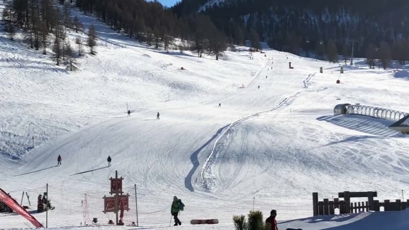 Les moniteurs de ski s'inquiètent d'un manque de touristes à cause de la grève SNCF. 
