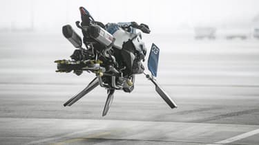 Ce concept grandeur nature reproduit une version miniature en LEGO, lancée avec la réplique en petites briques du best-seller R 1200 GS Adventure.