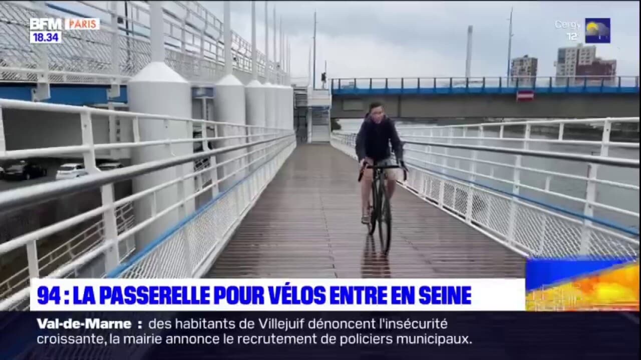ValdeMarne la passerelle pour les vélos à CharentonlePont