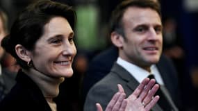 Amélie Oudéa-Castéra et Emmanuel Macron lors de leurs vœux au monde sportif le 23 janvier 2024