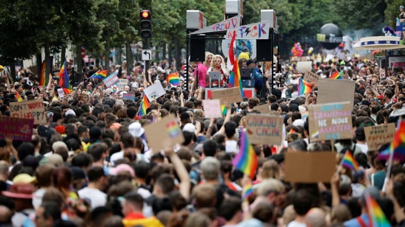Marche des fiertés à Paris: l'affiche de l'édition 2025 critiquée, l'InterLGBT dénonce des "contresens grossiers" thumbnail