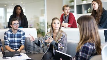Le management au féminin est plus ouvert à l'écoute, met en avant le sondage Qapa.