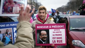 Frigide Barjot, dimanche 11 février, lors d'un happening des opposants au mariage homosexuel, à Paris