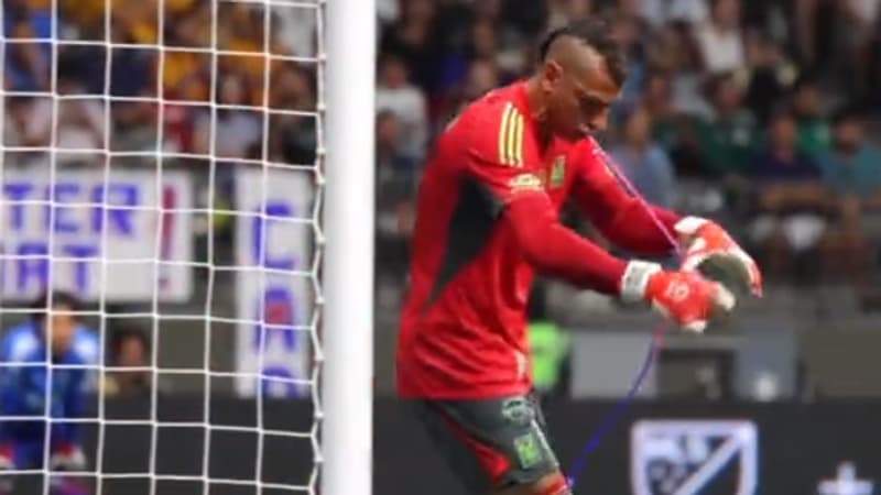 Leagues Cup: séquence lunaire, le gardien des Tigres réalise un tour de magie... en pleine séance de tirs au but