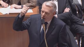 Jean-Marc Ayrault s'est défendu vigoureusement lors des questions au gouvernement, ce mercredi 3 avril.