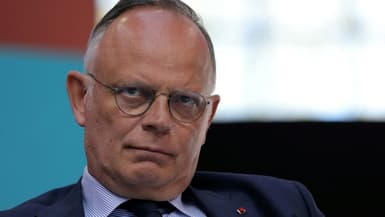 Le maire du Havre, Edouard Philippe, lors d'un meeting du parti Renaissance à la Cité du cinéma à Saint-Denis, au nord de Paris, le 6 avril 2025