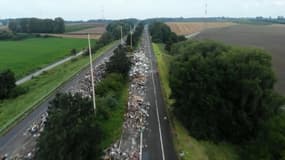 L'A601, une autoroute désaffectée en Belgique, sert de lieu de stockage pour les déchets engendrés par les inondations survenues en juillet dernier.