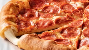 Pizza Hut va lancer ses premiers distributeurs de pizza. 