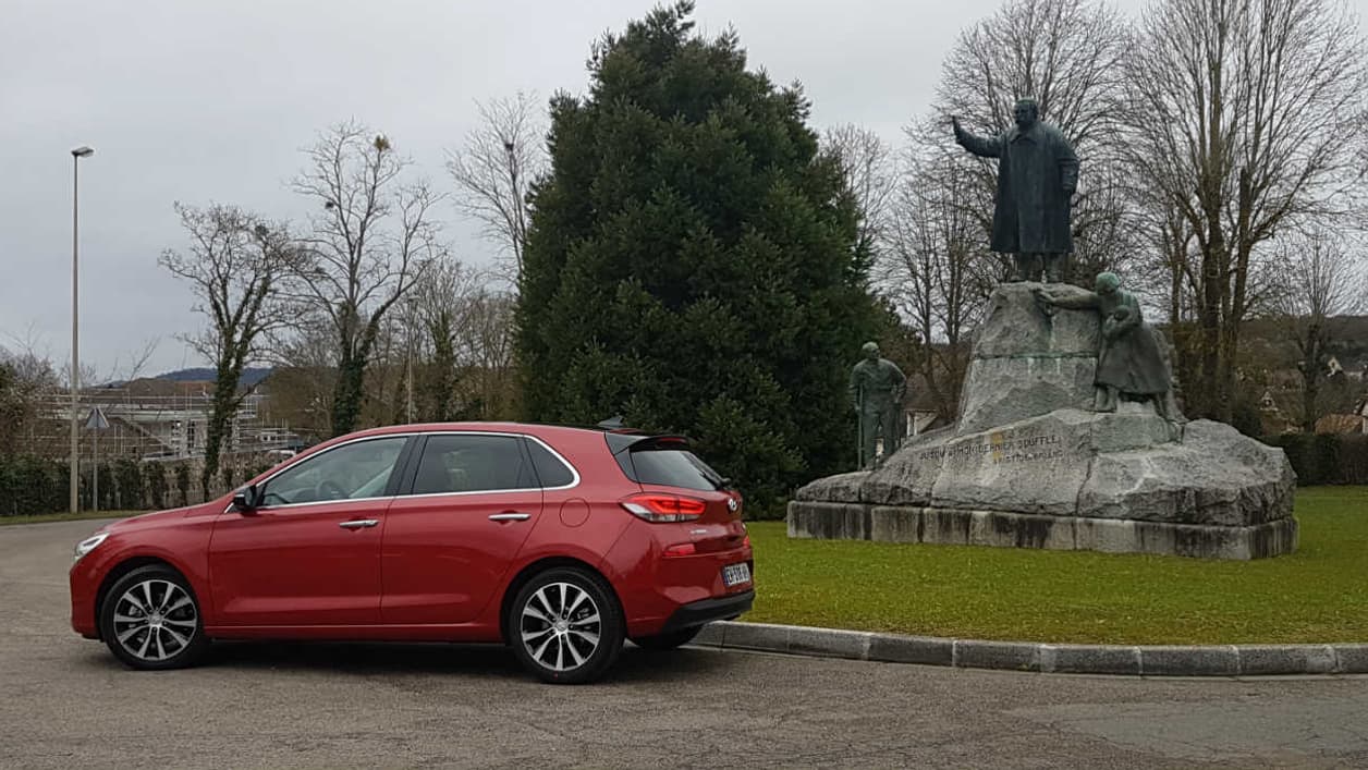 Hyundai avait lancé la i30 pour la première fois en 2007. Hyundai avait lancé la i30 pour la première fois en 2007.