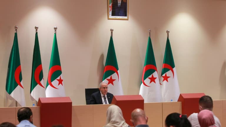 Le ministre algérien des Affaires étrangères, Ramtane Lamamra, lors d'une conférence de presse à Alger le 24 août 2021.