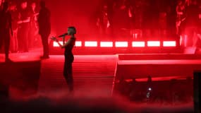 La chanteuse belge Angèle à la cérémonie de clôture des Jeux olympiques, au Stade de France à Saint-Denis, le 11 août 2024.