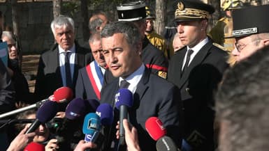 Gérald Darmanin le 17 avril 2023, sur les lieux de l'incendie dans les Pyrénées-Orientales.