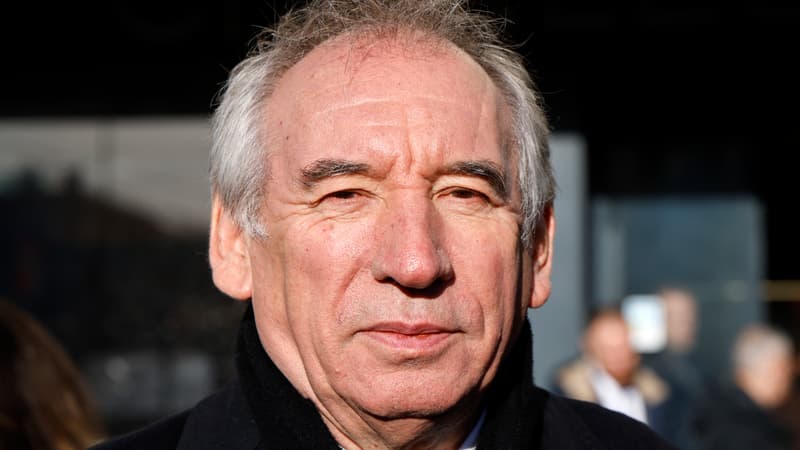 Droit du sol: Bayrou pas favorable à une restriction en métropole même s'