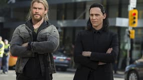 Chris Hemsworth et Tom Hiddleston dans Thor Ragnarok.