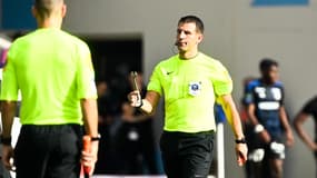 Jérémy Stinat avec la clé plate lors de Toulouse-Strasbourg