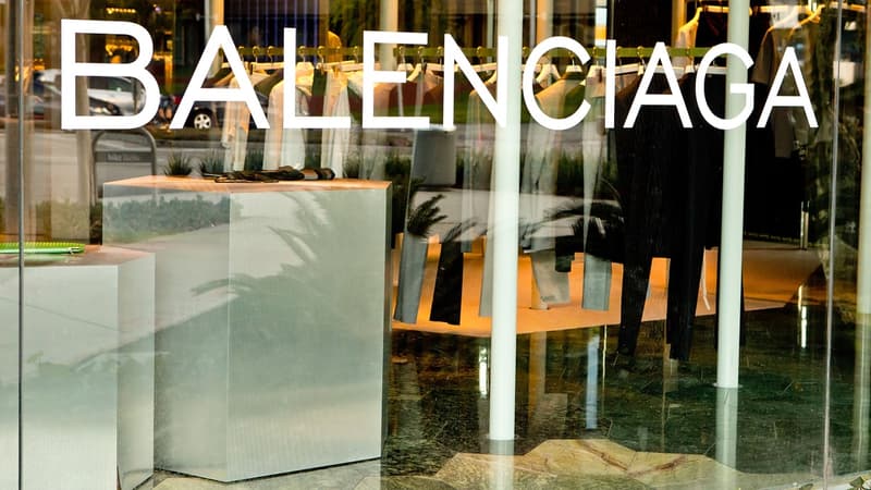 Le directeur artistique de Balenciaga présente ses excuses après sa campagne mettant en scène des enfants