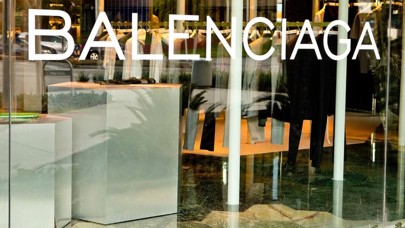 Balenciaga change de patron