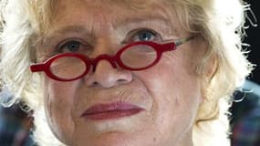 En attaquant Eva Joly sur sa bi-nationalité, le Premier ministre François Fillon a permis à la gauche de rebondir sur les "outrances" de la droite après le "faux pas" de la candidate écologiste sur le 14 juillet. L'ex-magistrate, qui est née norvégienne,