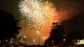 Photo du feu d'artifice du 14-Juillet, en 2005, à Lille.