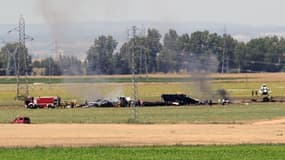 Le crash de l'avion militaire a fait quatre morts, près de Séville.