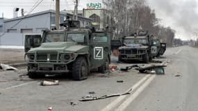 Des véhicules de l'armée russe détruits en Ukraine.