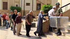 Les Egyptiens sont appelés aux urnes samedi et dimanche pour le second tour de l'élection présidentielle, comme ici à Al Charkia, au nord du Caire. Pour beaucoup, l'issue du scrutin se résume à un choix par défaut entre Ahmed Chafik, dernier chef de gouve
