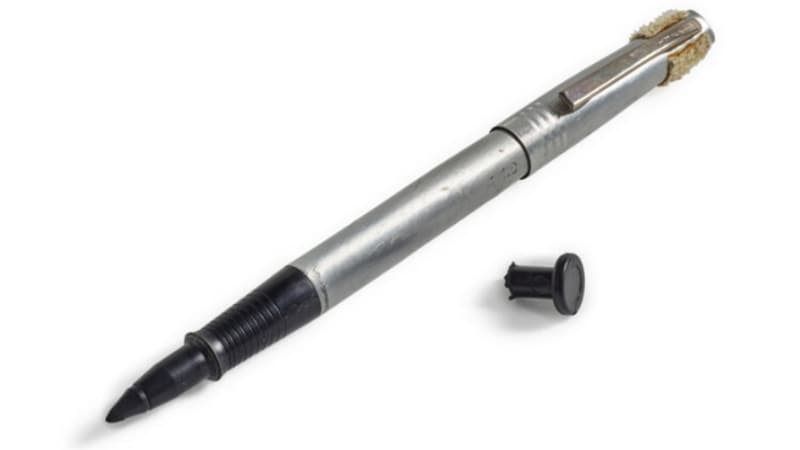Le feutre de la "catastrophe évitée": ce stylo a sauvé la mission Apollo 11 en 1969 et vient d’être vendu près de 860.000 dollars aux enchères par Buzz Aldrin