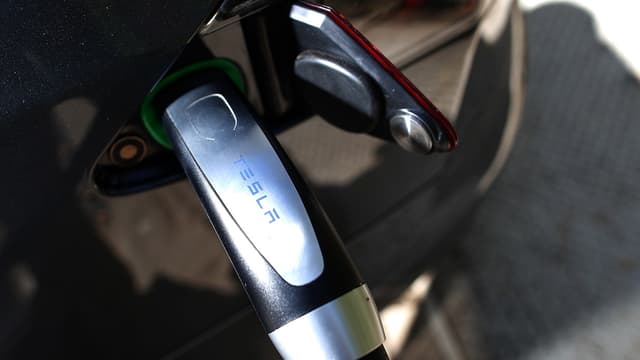 Tesla a rencontré des problèmes de production de batteries qui ont handicapé sa production.