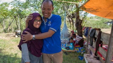Dewi et son mari Azwan sont restés séparés et sans nouvelles l'un de l'autre pendant 48 heures.