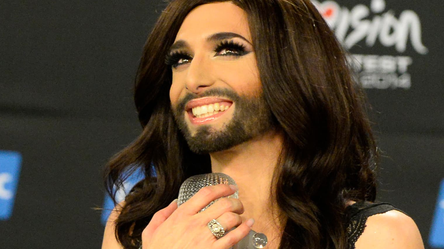 PORTRAIT Conchita Wurst, un travesti barbu au succès fulgurant