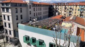 L'hôtel-restaurant Mama Shelter situé dans le quartier Riquier à Nice (Alpes-Maritimes), fin mars 2025.