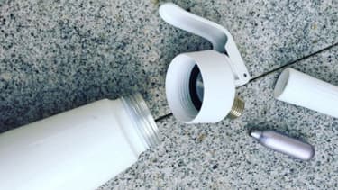 Le siphon à Chantilly à l'origine de la mort de la blogueuse, photo prise par son compagnon et publiée sur Instagram