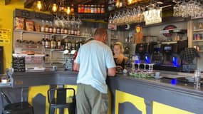 A l'intérieur d'un restaurant routier
